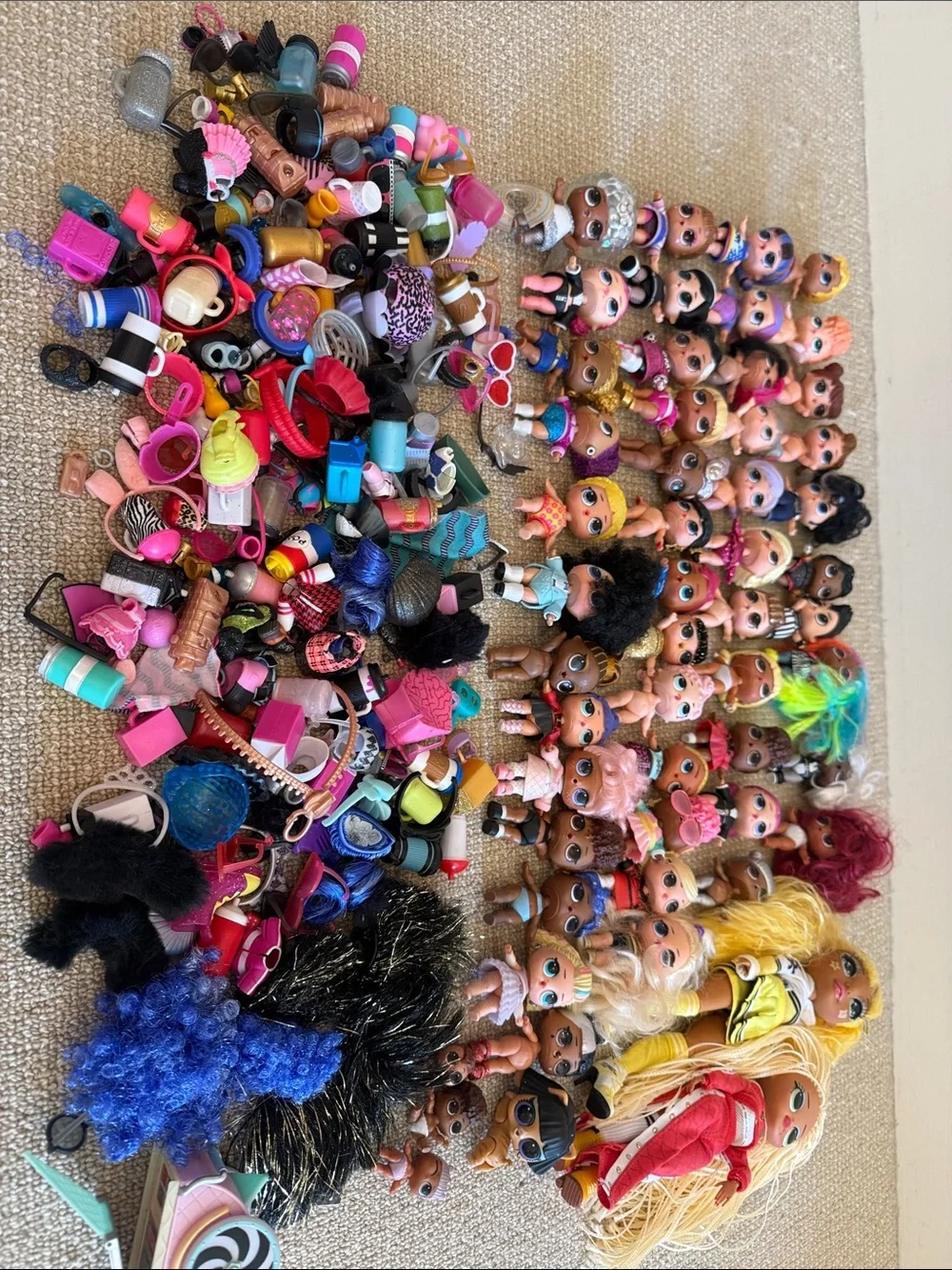 L.O.L. Surprise dolls and accessories assorted lot, LOL dolls bundle